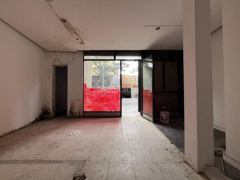 Foto dfad4d6a-9f4a-49e9-8b0f-20d52796a642. Rent business premise in dolors masferrer bosch 30 in Barcelona