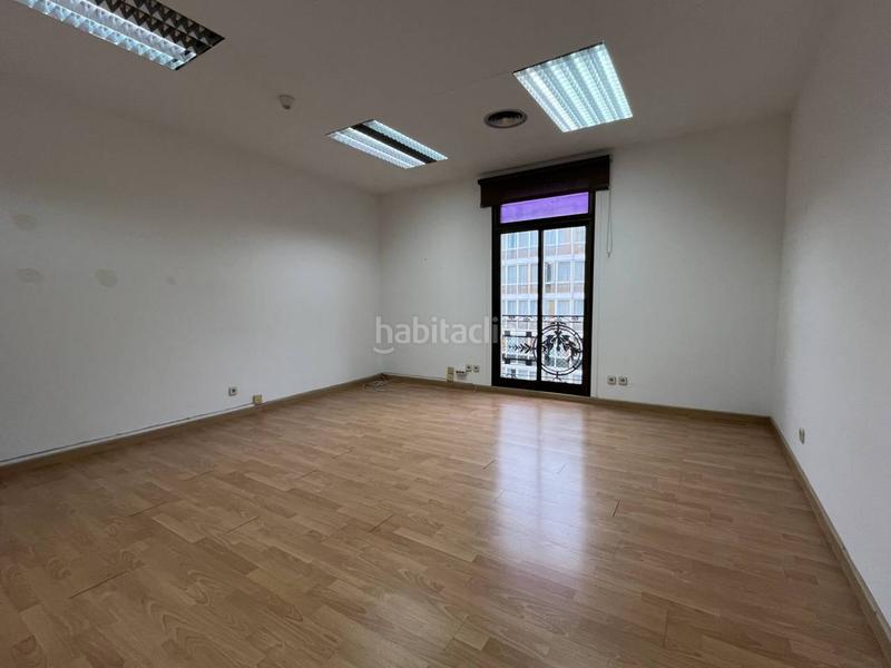 Foto 436b3cc3-7dfc-4054-b918-bc568dca4609. Miete büro in universitat 33 in Dreta de l´Eixample Barcelona