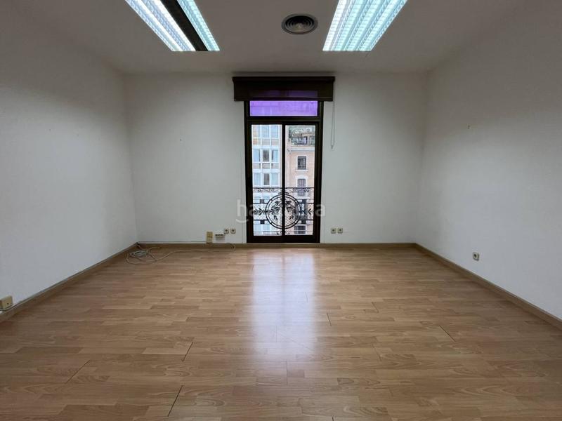 Foto c7cd603c-4016-4e0e-b809-375c774cbdb4. Rent office space in universitat 33 in Dreta de l´Eixample Barcelona
