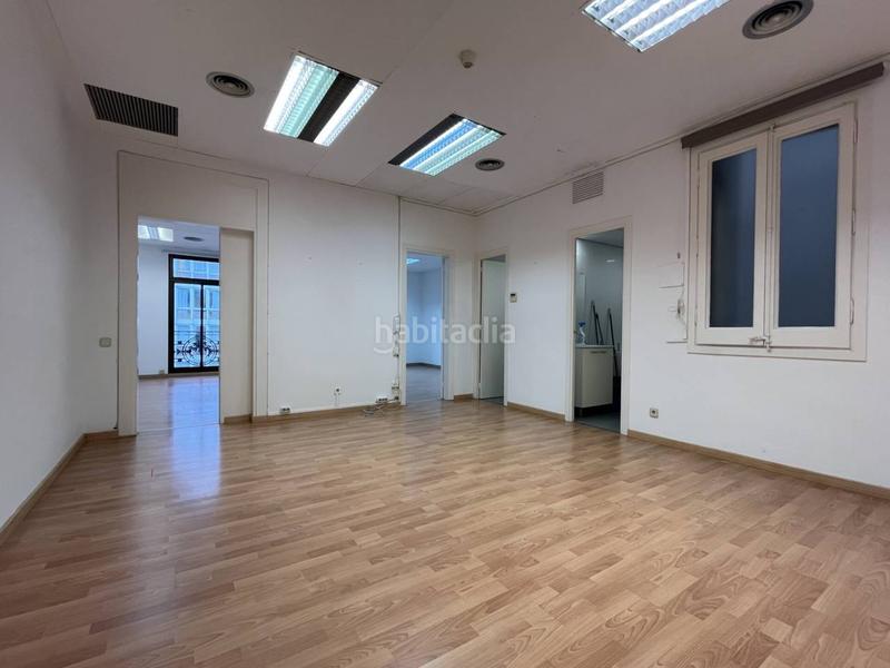 Foto eda66bcb-f435-4295-abc8-40fce4fec13c. Rent office space in universitat 33 in Dreta de l´Eixample Barcelona