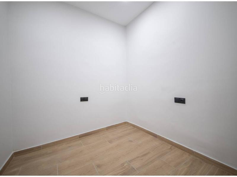 Foto 52397deb-1e40-467b-86dc-f20bcce56395. Piso  en venta! en Guinardó Barcelona