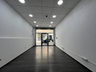 Location Bureau à Castelao 10. Local en alquiler en santa eulàlia08902