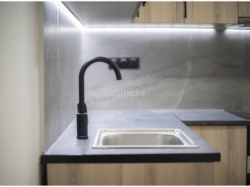 Foto b75aa820-9bad-4241-895f-9367682a9349. Piso en cienfuegos 4 piso en venta en La Sagrera08027 en Barcelona