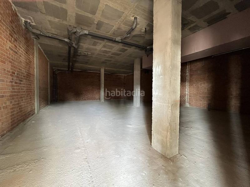 Foto 6aa7db79-59a9-4c8a-a04b-36dbfbce0db9. Lloguer local comercial a pi i margall 11 a Gorg Badalona