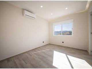 Pis a Alcantara 56. Piso en venta en roquetes08042