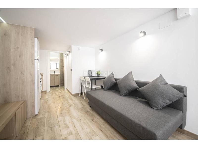 Foto 24db50a8-1add-48aa-b18a-7a187af84384. Estudio  en venta en la Prosperitat08016 en Barcelona