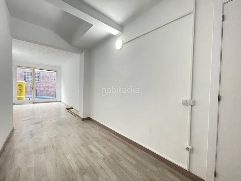 Foto 9064fca0-1962-4fed-b27d-ed3bd88e4529. Location local commercial dans calderón de la barca 37 dans Barcelona