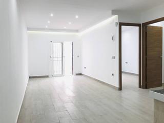 Etagenwohnung in Pedret 30. Piso en venta en carmevistalegre17003