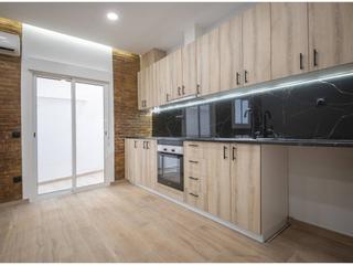 Pis  Travessera de gracia 360. Piso en venta en el baix guinardó08025