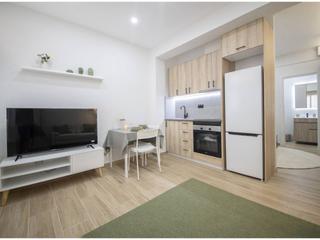 Pis a Servia 7. Piso en venta en santsbadal