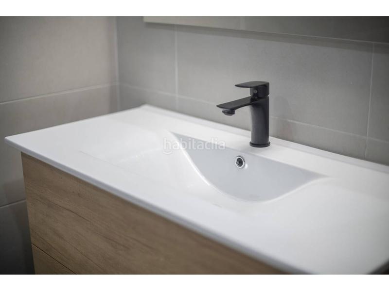 Foto 39c5fa9a-df14-45b0-bd07-8ab93cb14d82. Pis a badal 33 a La Bordeta Barcelona