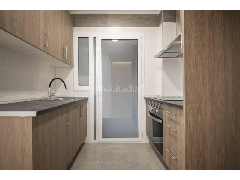 Foto 3efdad78-a564-40a7-87a6-2b5f125144ef. Pis a badal 33 a La Bordeta Barcelona