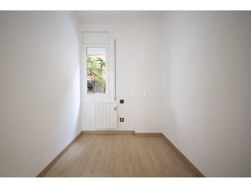 Foto 6e3449de-0409-4717-8aa8-d6dbb3bf79f9. Pis a badal 33 a La Bordeta Barcelona