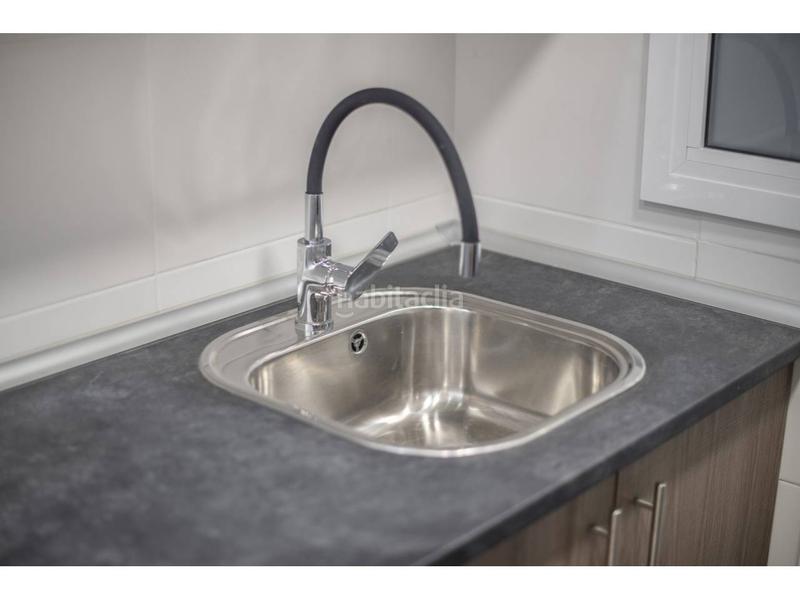 Foto c4532cee-fc17-4623-b7a9-863e8c3af43a. Pis a badal 33 a La Bordeta Barcelona