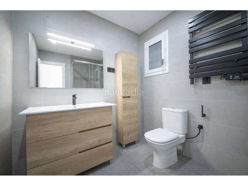 Foto d02e4ac2-d488-4a15-b328-2abf65f3e455. Pis a badal 33 a La Bordeta Barcelona