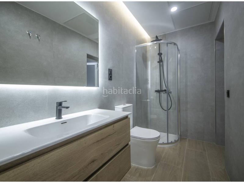 Foto 0223f65b-b79b-43d7-93ad-114196b56042. Dúplex en gomis 60 duplex en venta en el putxetel farró08023 en Barcelona