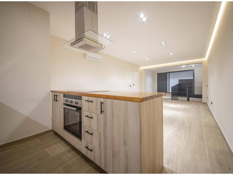 Foto 0d237d84-844d-4890-9c6c-134498854fb1. Dúplex en gomis 60 duplex en venta en el putxetel farró08023 en Barcelona