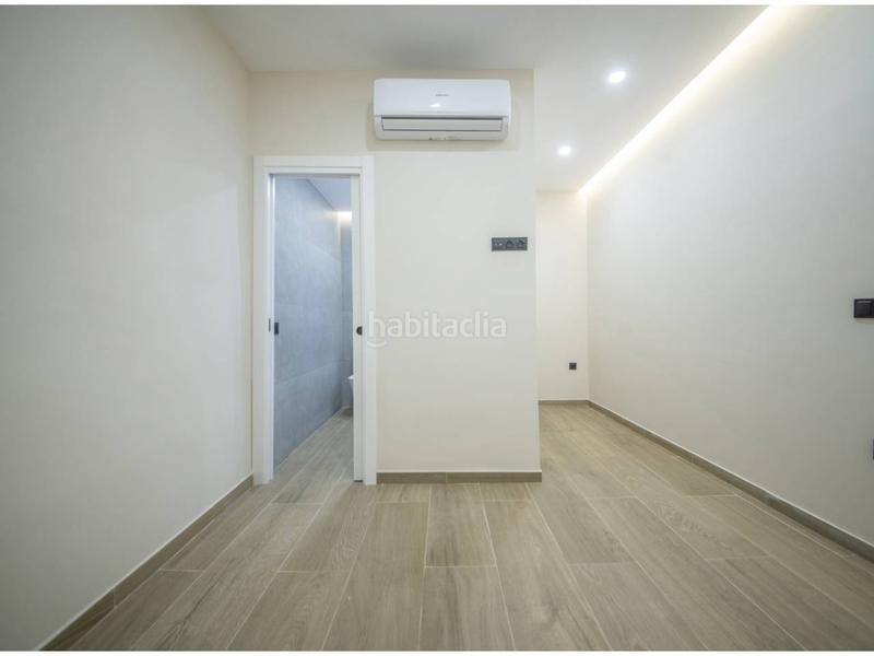 Foto 0efe842e-c7f8-4200-8c84-2c6c7db8fafa. Dúplex en gomis 60 duplex en venta en el putxetel farró08023 en Barcelona