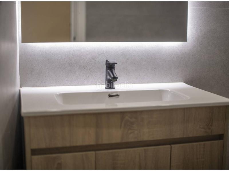 Foto 339f7aa8-9b27-41df-86c3-def92c6409fd. Dúplex en gomis 60 duplex en venta en el putxetel farró08023 en Barcelona