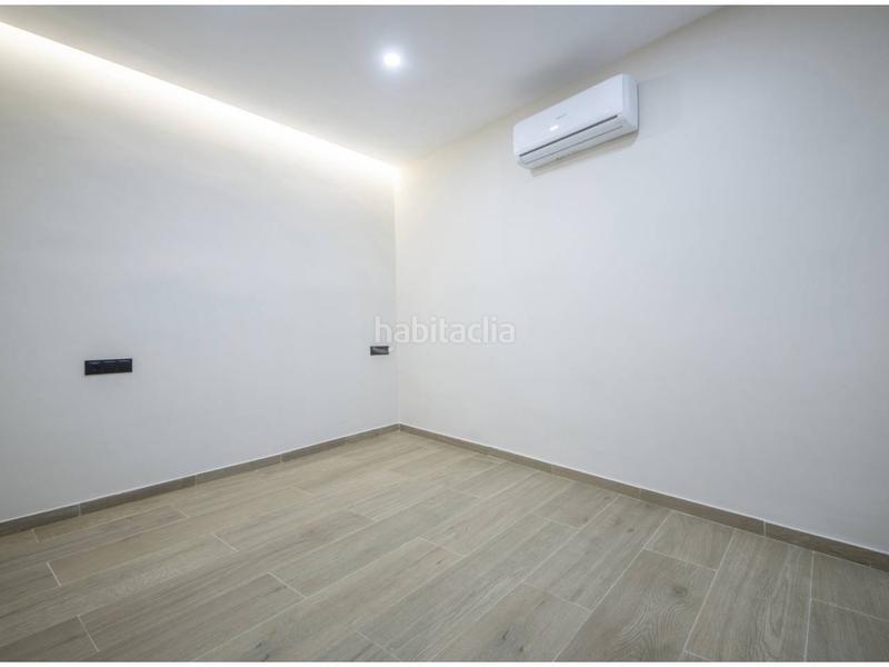 Foto 4377df97-1595-42e0-82a8-590a67d4c9fd. Dúplex en gomis 60 duplex en venta en el putxetel farró08023 en Barcelona