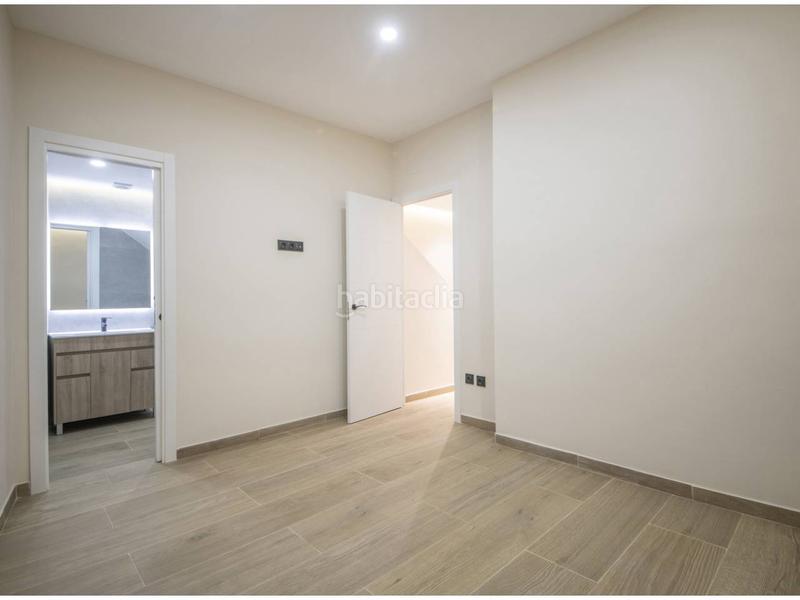 Foto 66e5c0d4-c8be-4150-a201-6e4a3cd2a731. Dúplex en gomis 60 duplex en venta en el putxetel farró08023 en Barcelona