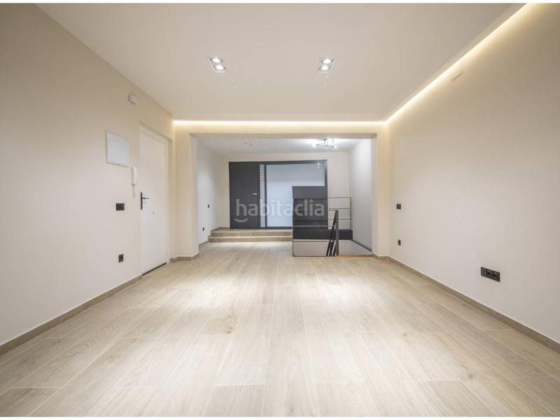 Foto aa92e58e-5082-49e3-a481-549e6477fee4. Dúplex en gomis 60 duplex en venta en el putxetel farró08023 en Barcelona