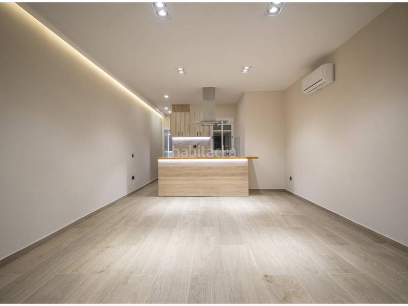 Foto aed7ad9d-02db-4289-adca-b7baa446f0c7. Dúplex en gomis 60 duplex en venta en el putxetel farró08023 en Barcelona