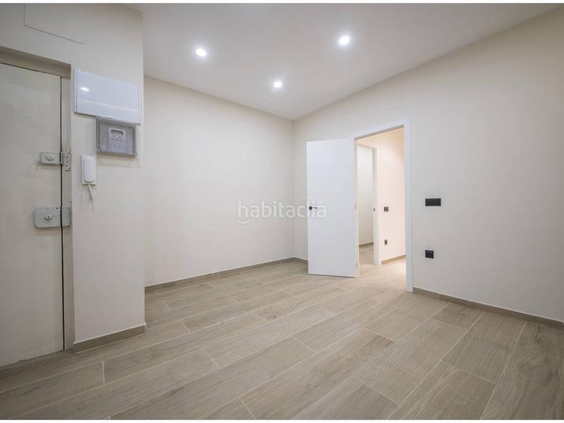 Foto c9e8e833-8a9e-4953-879e-07a381f5625a. Dúplex en gomis 60 duplex en venta en el putxetel farró08023 en Barcelona