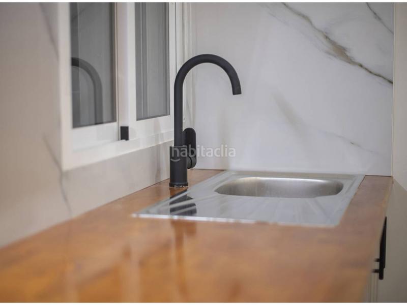 Foto cdc7ac2d-82ff-4b2a-92c2-be2c8d585923. Dúplex en gomis 60 duplex en venta en el putxetel farró08023 en Barcelona