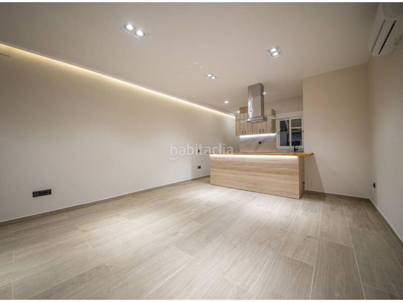 Foto cee551d1-4479-4352-b79c-93136b9aa184. Dúplex en gomis 60 duplex en venta en el putxetel farró08023 en Barcelona