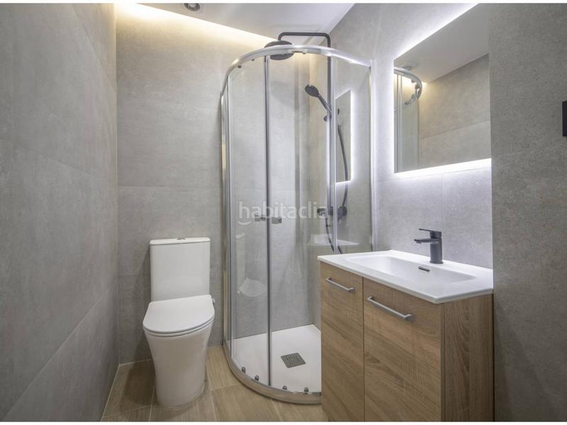 Foto e37c6f4d-b05b-498f-ac9f-a1fd8ae731f2. Dúplex en gomis 60 duplex en venta en el putxetel farró08023 en Barcelona