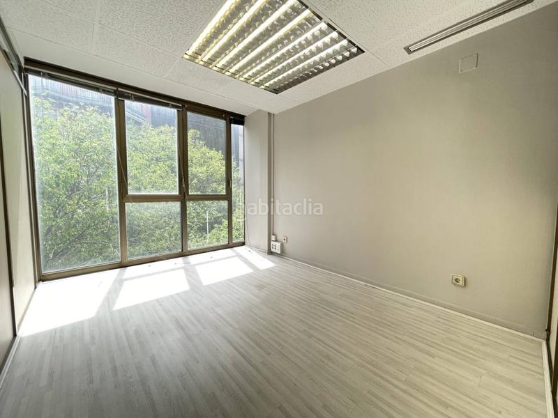 Foto 76f45af3-0dc2-4a85-9c43-66f6b439f51a. Location bureau dans aragó 139 dans La Nova Esquerra de l´Eixample Barcelona