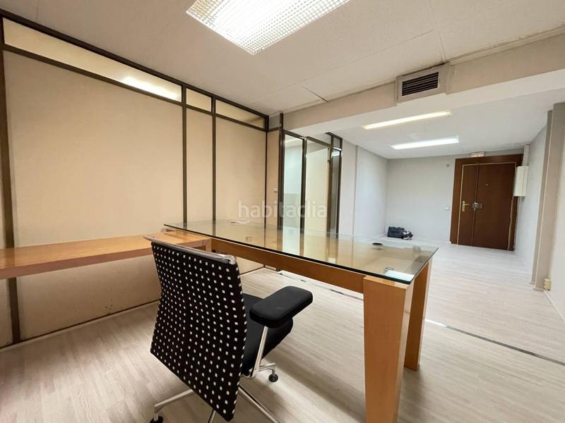 Foto 1582ed36-c534-4c2a-b569-e195b54f3355. Rent office space in aragó 139 in La Nova Esquerra de l´Eixample Barcelona