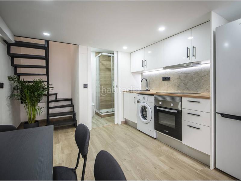 Foto 0a6486b5-1b2b-40b1-9f15-10a4e8a17eb4. Estudi a Porta Barcelona