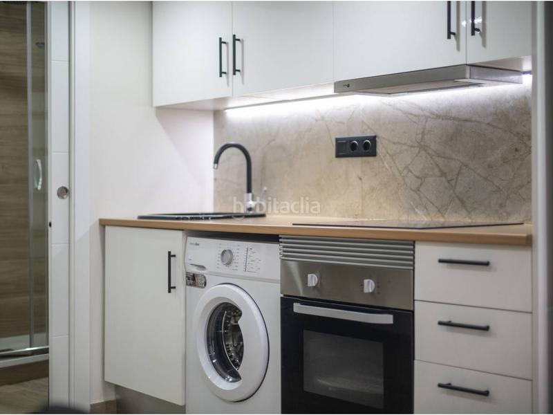 Foto 11d76fdd-55c9-4f11-9cfb-12173474ae4f. Estudi a Porta Barcelona