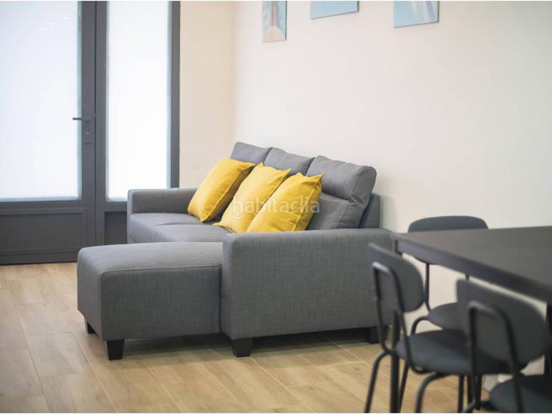 Foto d6d80524-3ad7-42da-9daf-9dd5a37ffadf. Estudi a Porta Barcelona