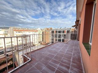 Rent Penthouse  Calle numancia. Piso en alquiler en les corts
