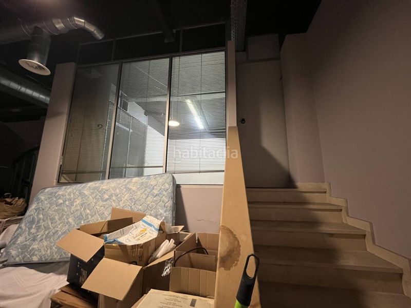 Foto b02c90e4-f32a-4a53-80c2-efa08d3c10e5. Lloguer local comercial a calle general weyler 121 a Badalona