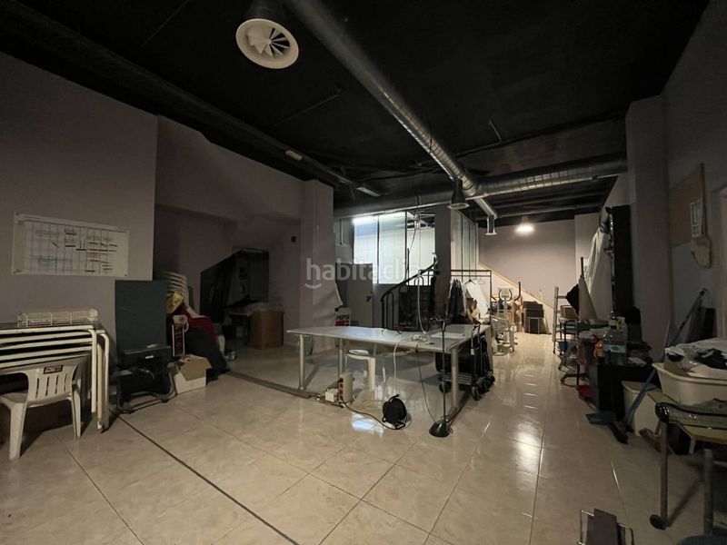 Foto b0bad340-f298-4a70-b495-29dfd685bca8. Lloguer local comercial a calle general weyler 121 a Badalona