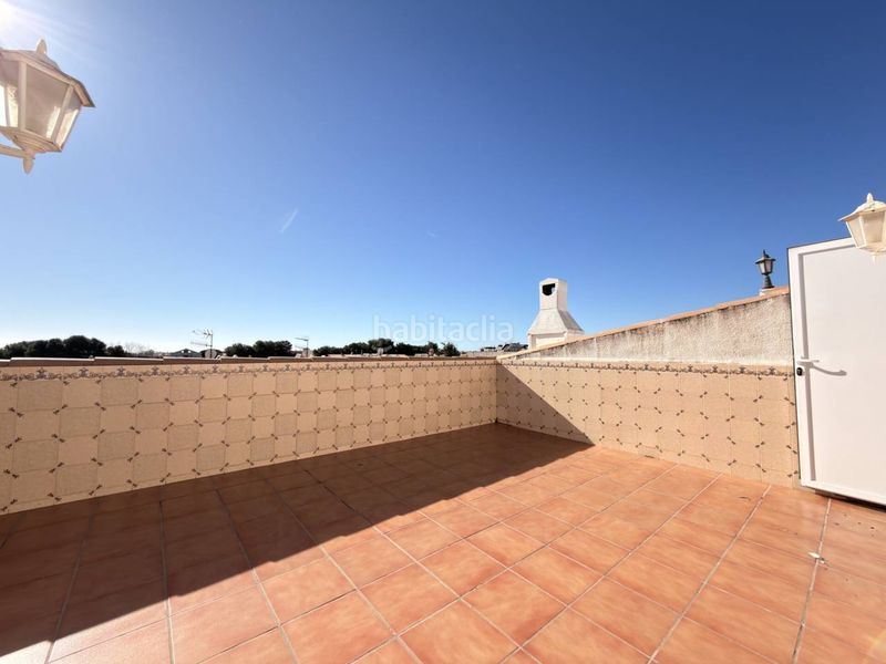 Foto b2295082-0b36-4e44-8b01-54c32c6c60f2. Pis amb calefacció aparcament a el castell de Cubelles Cubelles