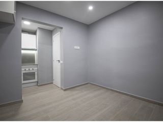 Studio à Calle sant antoni abat 35. Estudio en venta en el raval08001