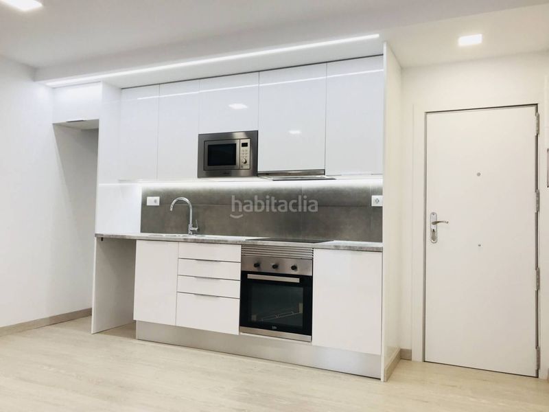 Foto ed6e3d46-0f9b-4ab3-bd50-8af3ac72e9ab. Pis a El Camp de l´Arpa del Clot Barcelona