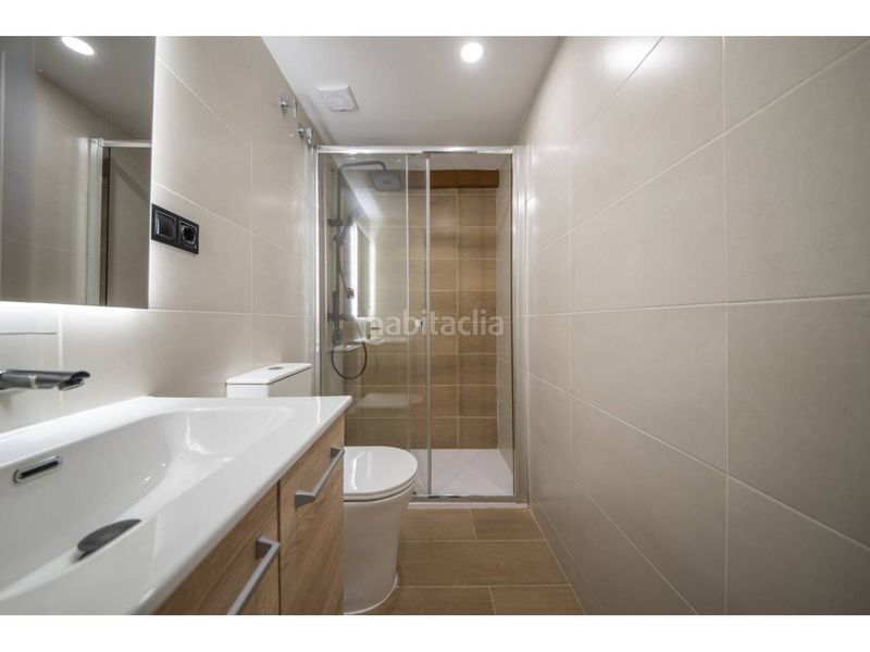 Foto 129f12a2-6e4f-4a4d-a121-d38d1e9b82fd. Dúplex amb calefacció a Turó de la Peira Barcelona