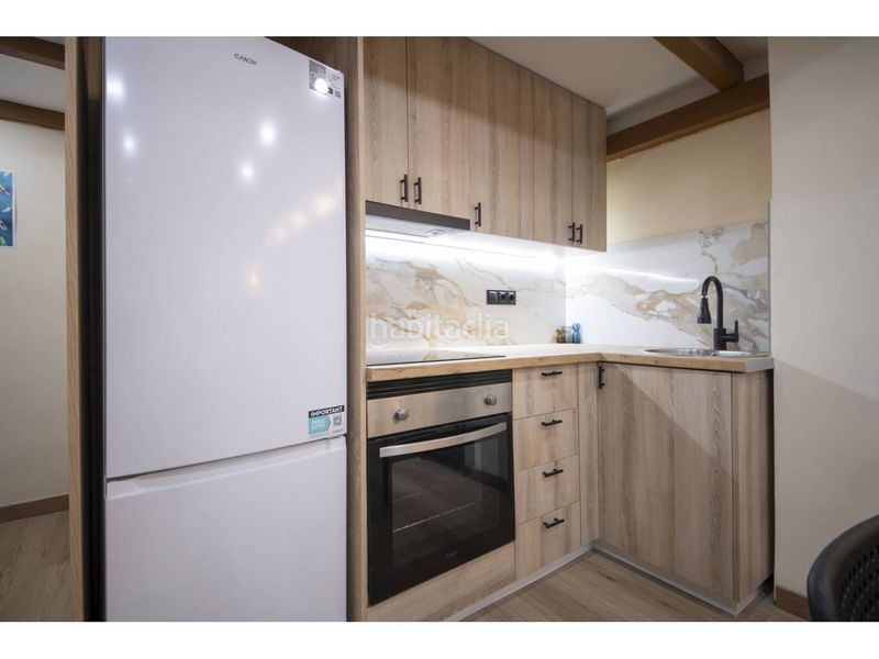 Foto 413ec0d5-c2bb-4539-a6a8-c7d5e42cd177. Dúplex amb calefacció a Turó de la Peira Barcelona