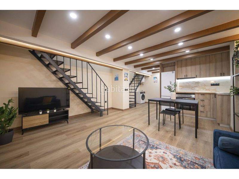 Foto 9278b68d-5d34-46e4-b8ef-08c17c1f6df8. Dúplex amb calefacció a Turó de la Peira Barcelona