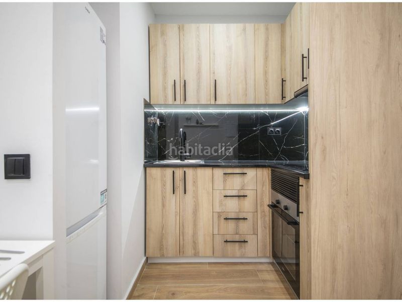 Foto ea1b87fb-e717-4554-8474-3534e1e050ce. Pis a El Camp de l´Arpa del Clot Barcelona