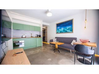 Studio à Calle mont-ras 17. Estudio en venta en pubilla cases08906