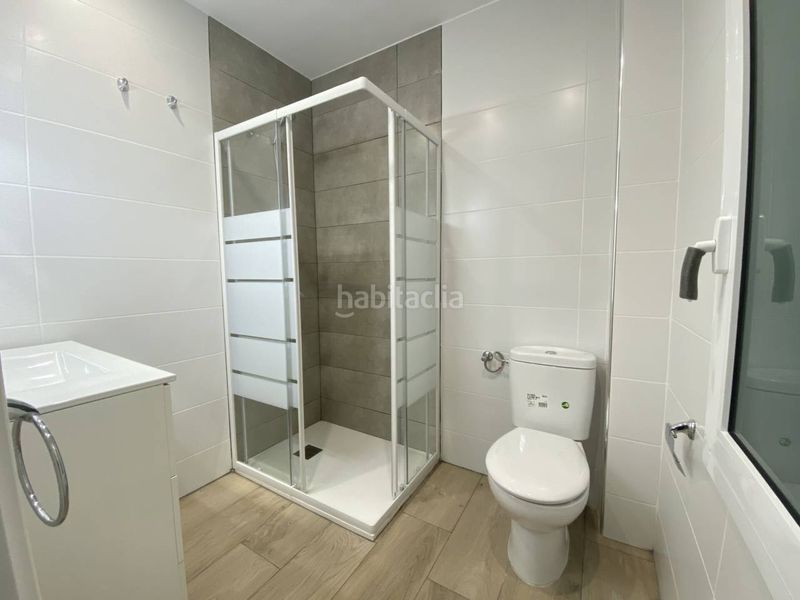 Foto 3e1e5387-f845-4ab9-8a91-9dfe3b2993bd. Estudi a Vilapicina - Torre Llobeta Barcelona