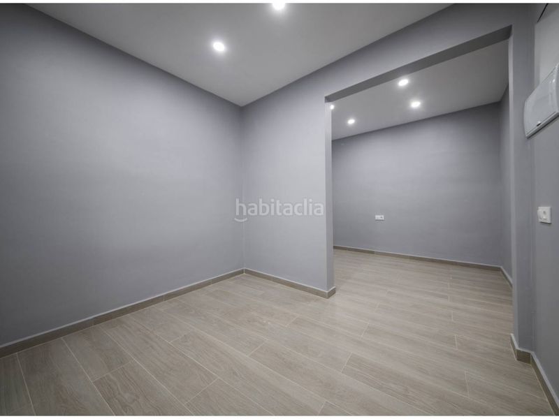 Foto 431768d0-4a7c-4982-b3e3-5017a70bfdea. Estudi a Carmel Barcelona