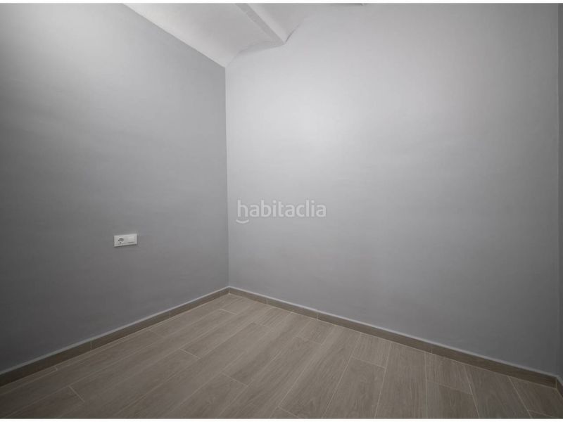 Foto 5d8e7e24-336a-493d-b241-213d313e380d. Estudi a Carmel Barcelona